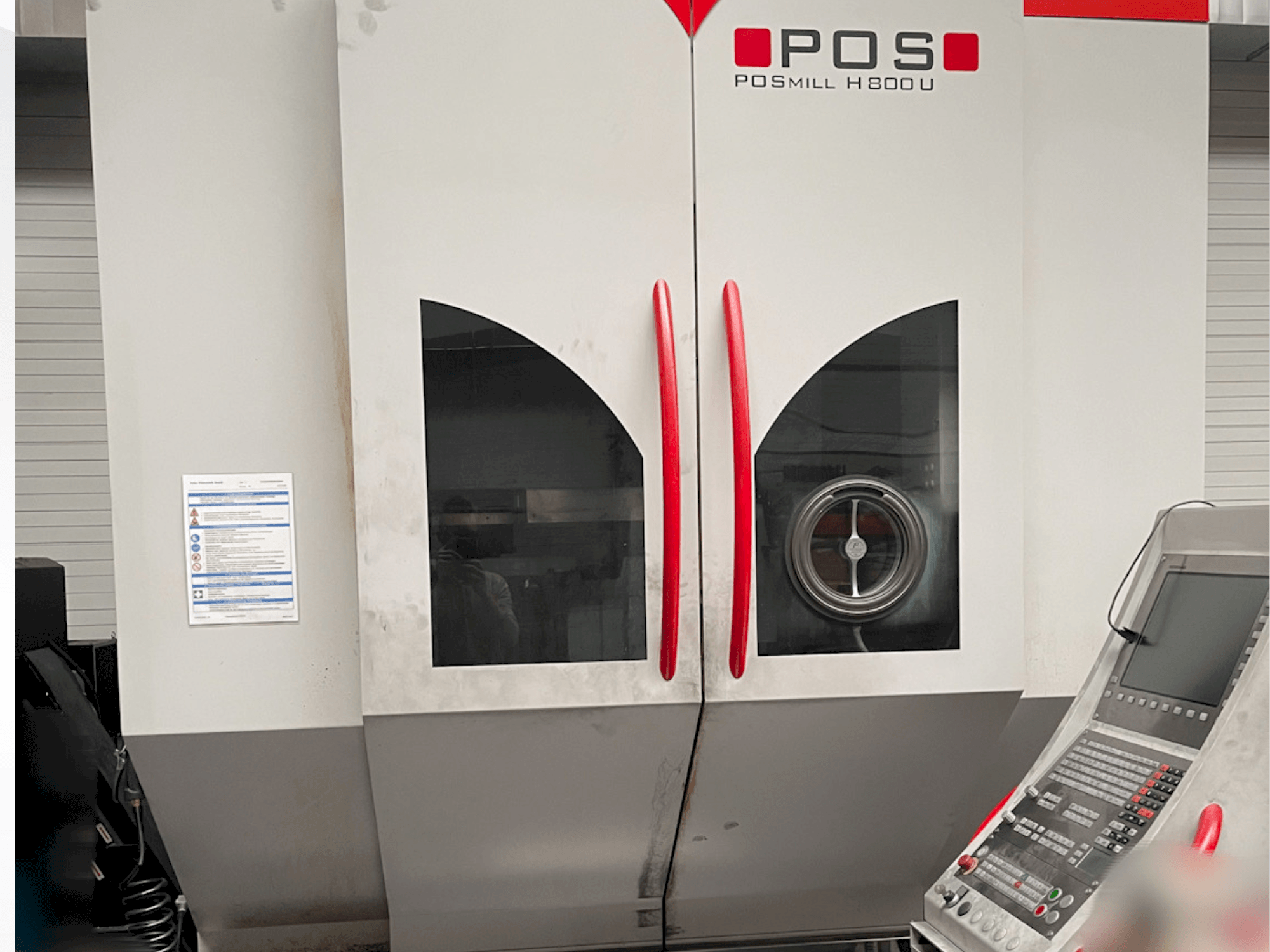Vista frontal de la máquina POSmill H800U
