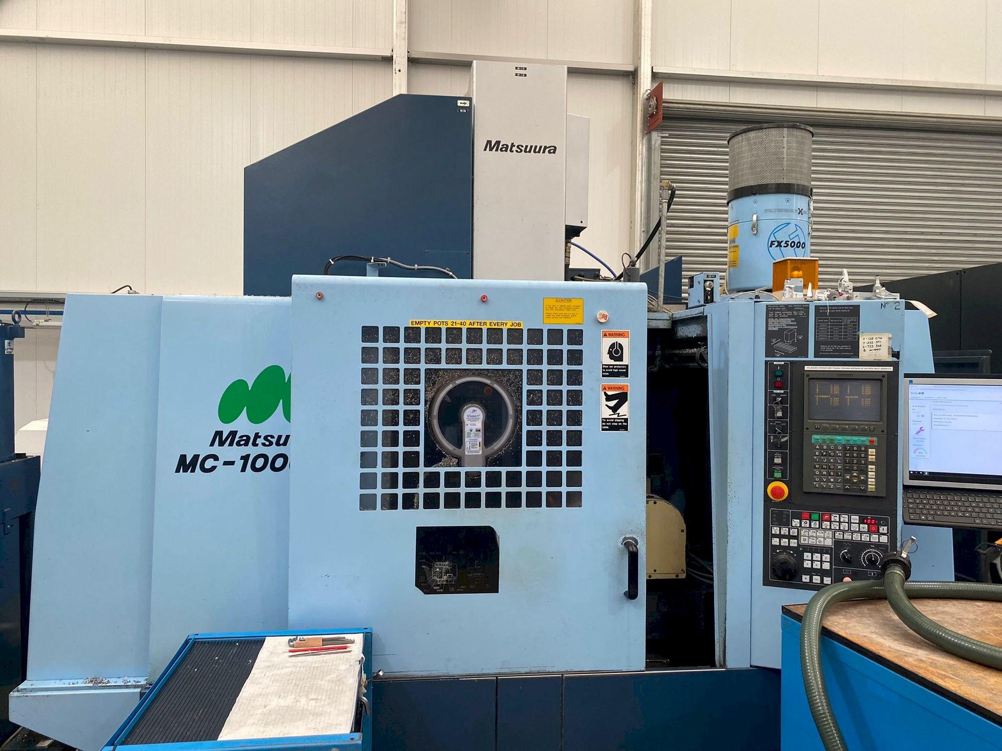 Vista frontal de la máquina Matsuura MC-1000 VGX