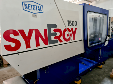 Vista frontal de la máquina Netstal SYNERGY 1500-600