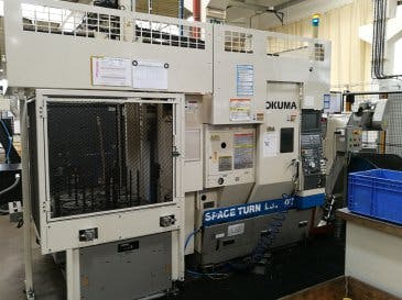 Vista izquierda de la máquina Okuma SPACE TURN LB250T